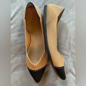 Rothy’s Point Tan and Black